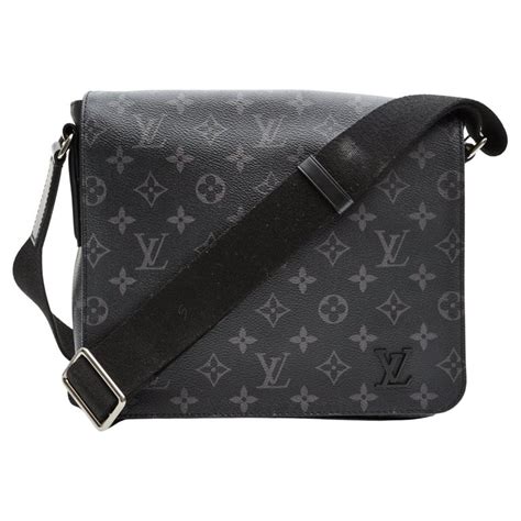 district mm louis vuitton|Louis Vuitton district pm messenger.